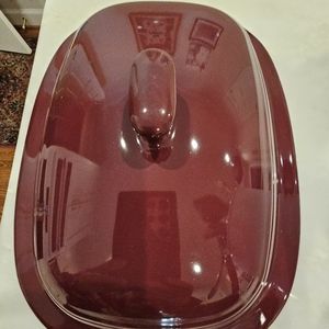 Pampered Chef baking dish with lid.